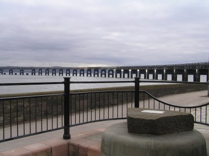 Tay Bridge commerorative plaque